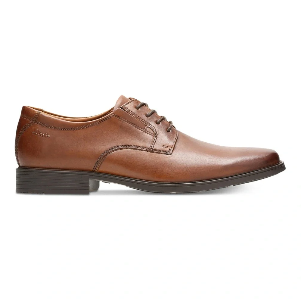 Clarks Men’s Tilden Plain-Toe Oxfords Dress Shoes- Size 7